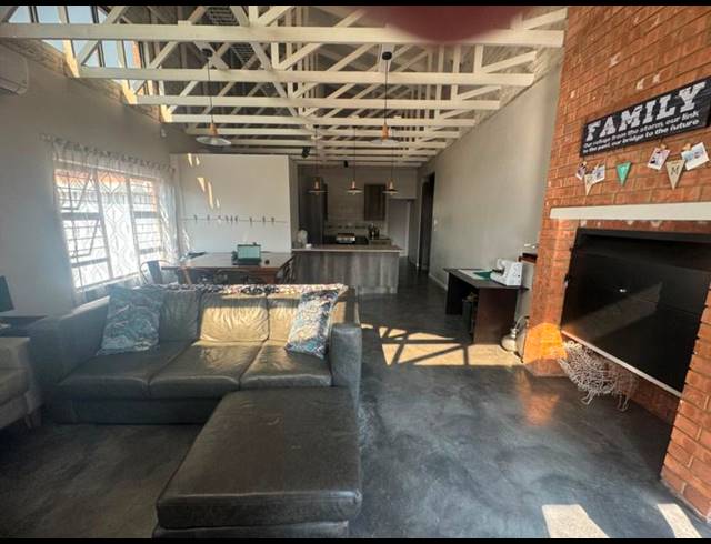 3 BEDROOM TOWNHOUSE FOR SALE IN GROENKOL